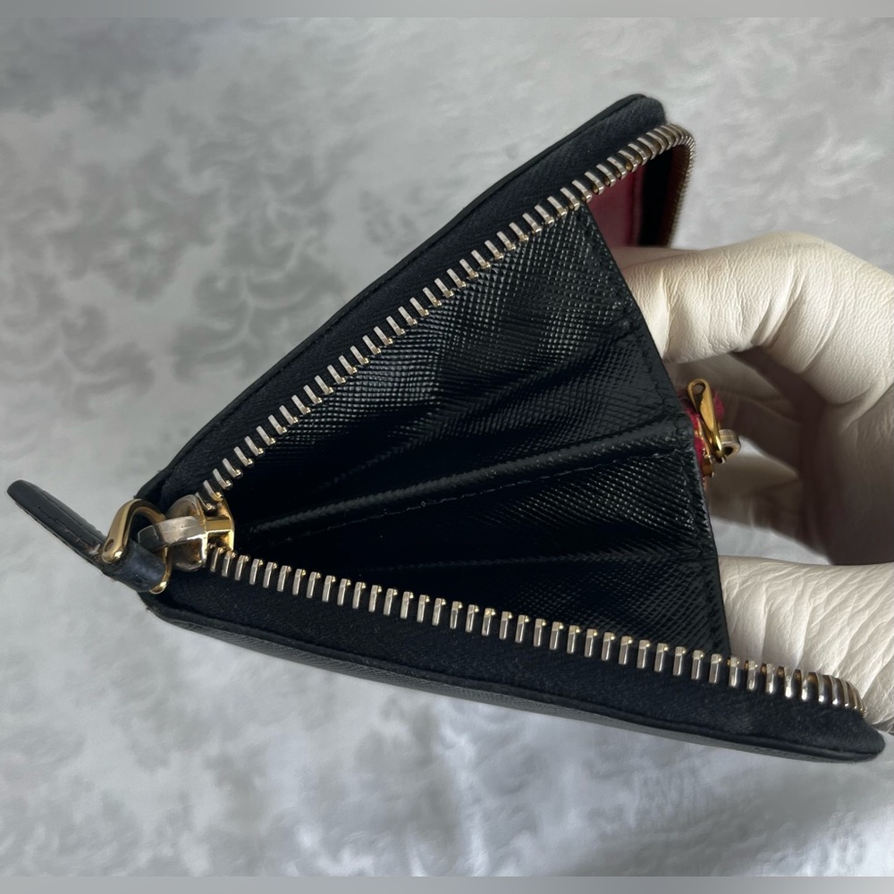 COA Authentic Prada Limited Edition Saffiano Leather Bicolor Zip Around Wallet - Picture 6 of 9